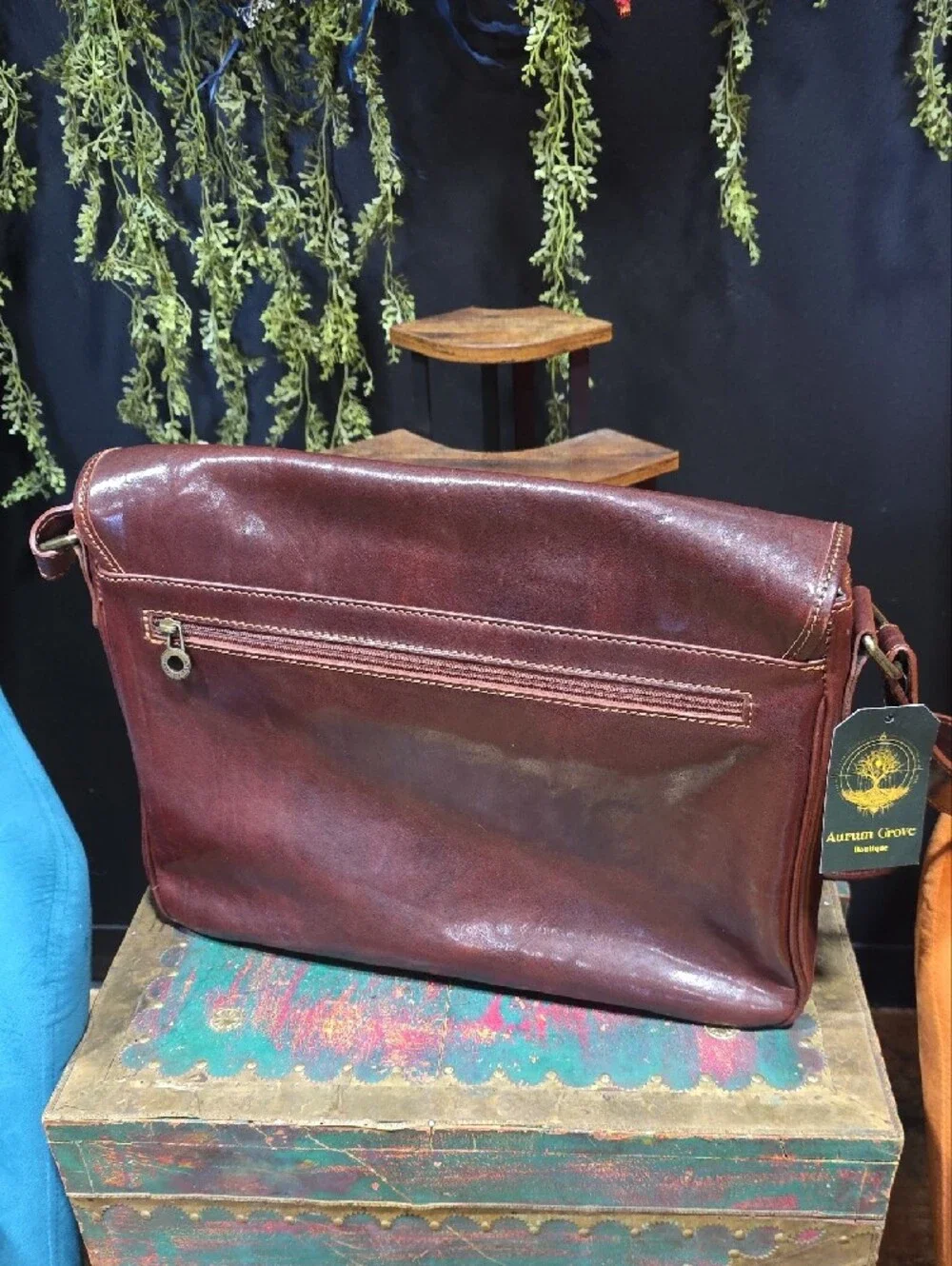 Men's Italian Brown Leather Messenger Bag - Classic Carryall